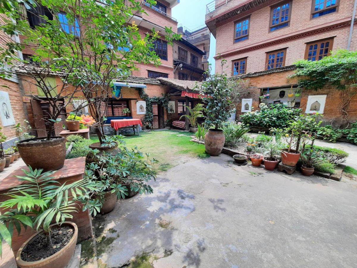 Pradhan House - Home Stay With Garden Bhatgoan Exterior foto